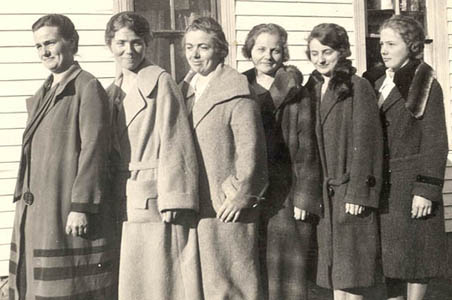 Sisters, 1930