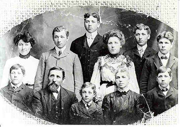 C. Fred and Johanna (Wollenschlager) Oertwig Family