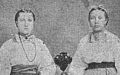 2 girls
