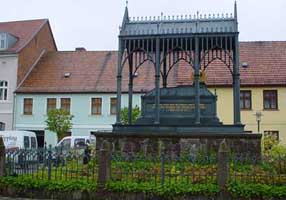 Memorial to Queen Louise